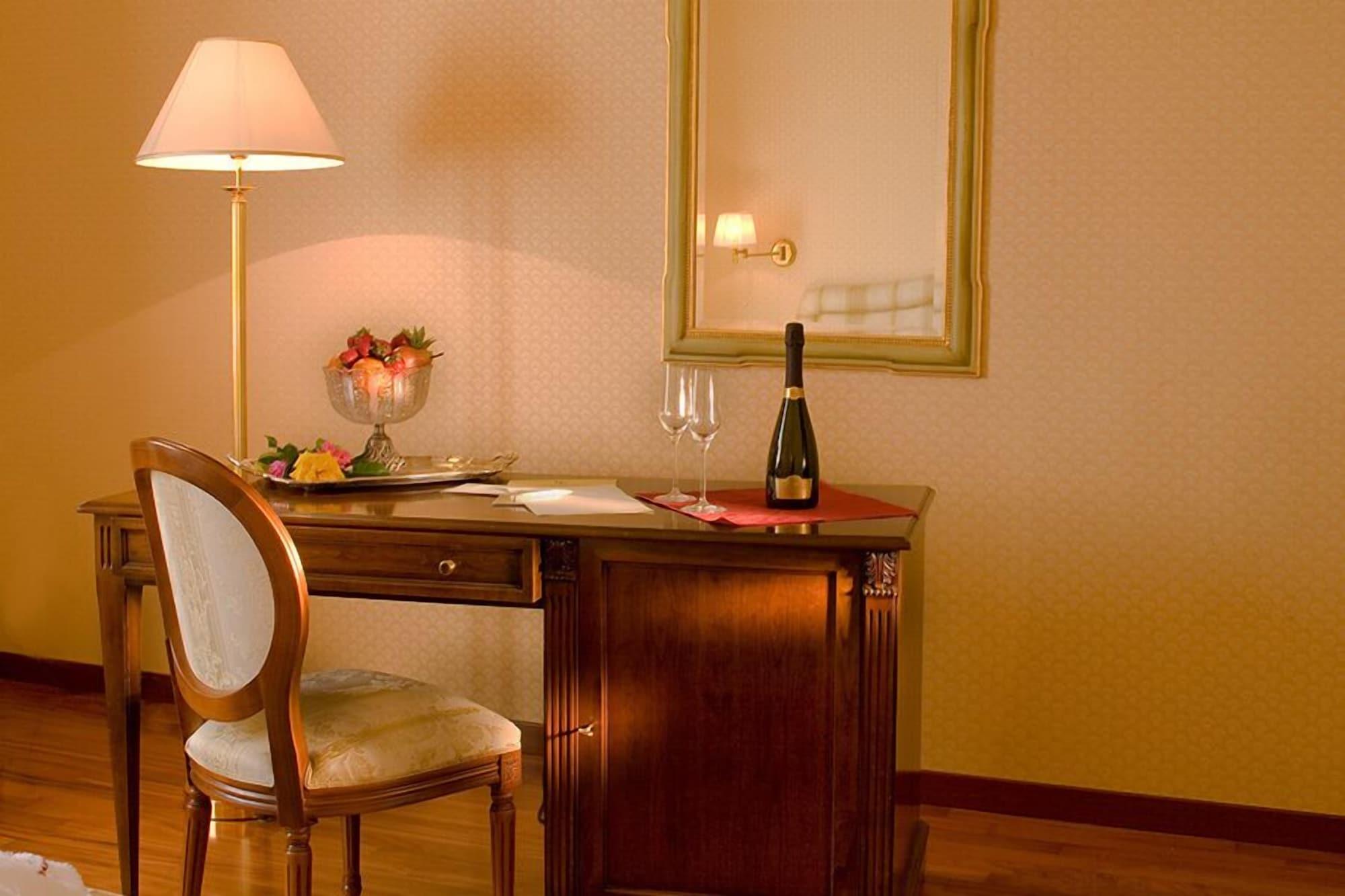 Hotel Bramante Todi Eksteriør billede